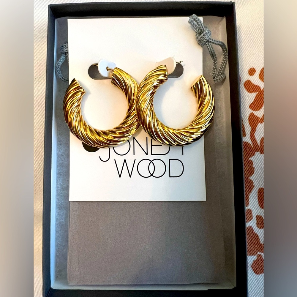 NIB JONESY WOOD 1” gold hoops